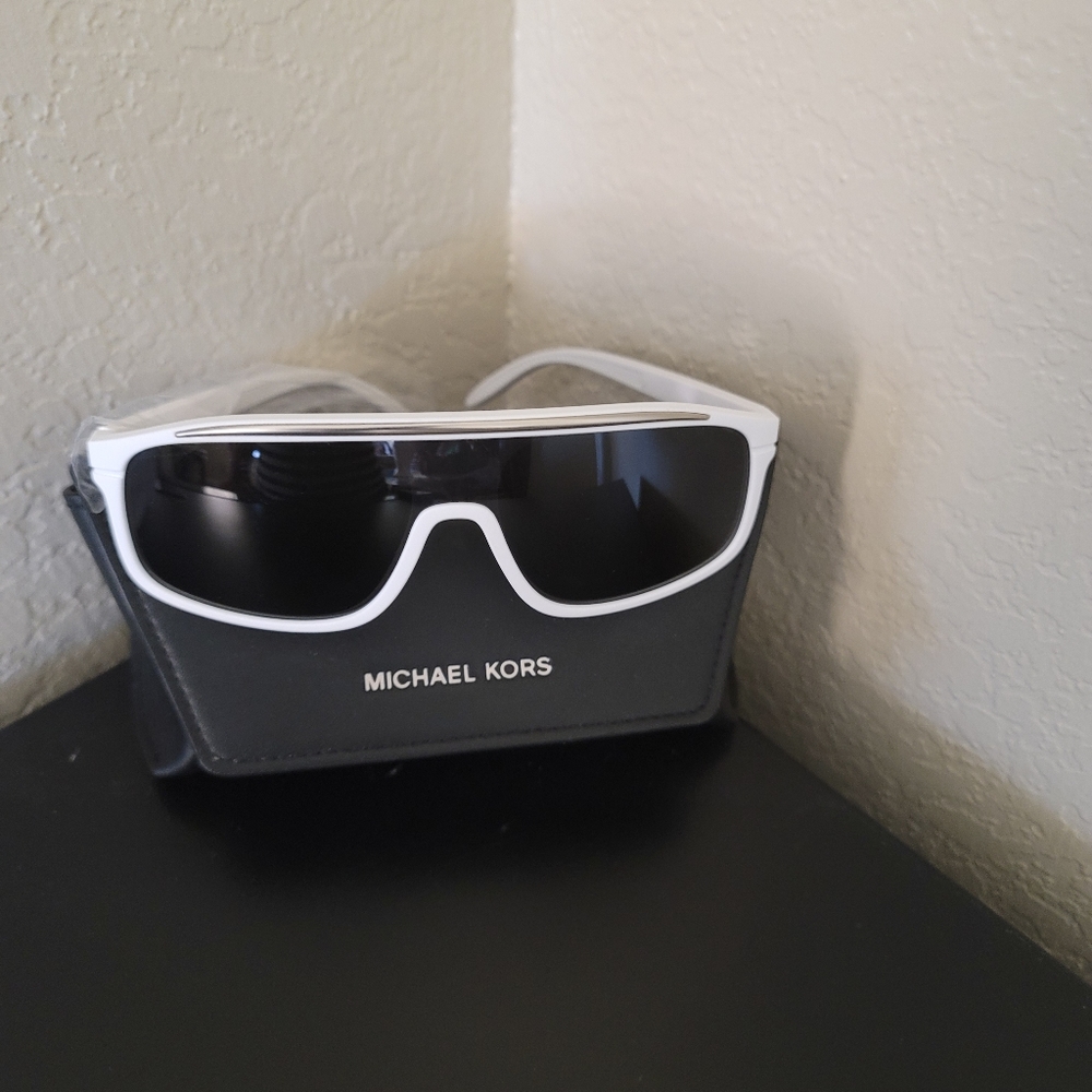 Michael Kors Female Sunglasses - Picture 1 of 4